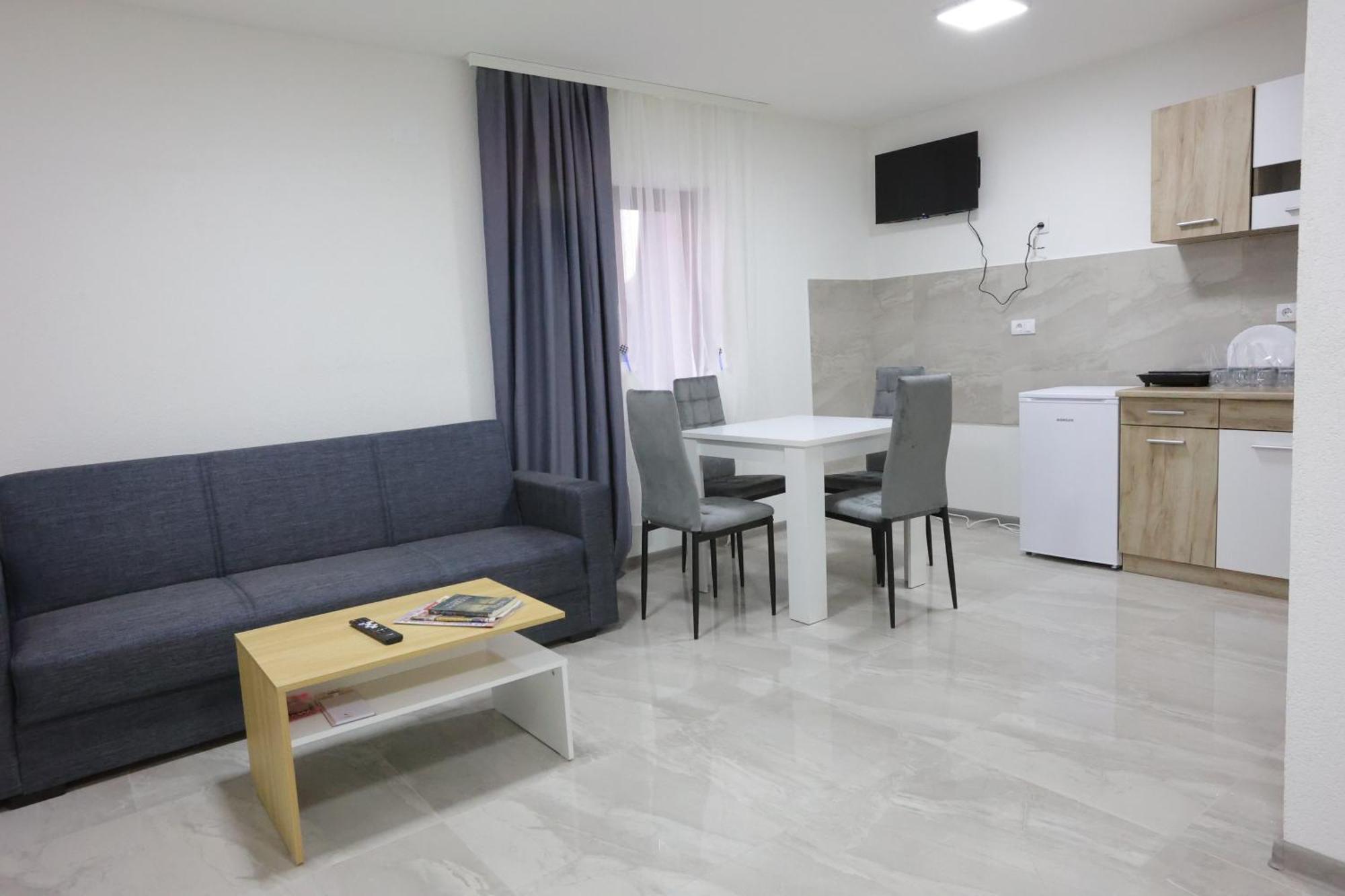 Ivan'S Guesthouse Paraćin Kültér fotó